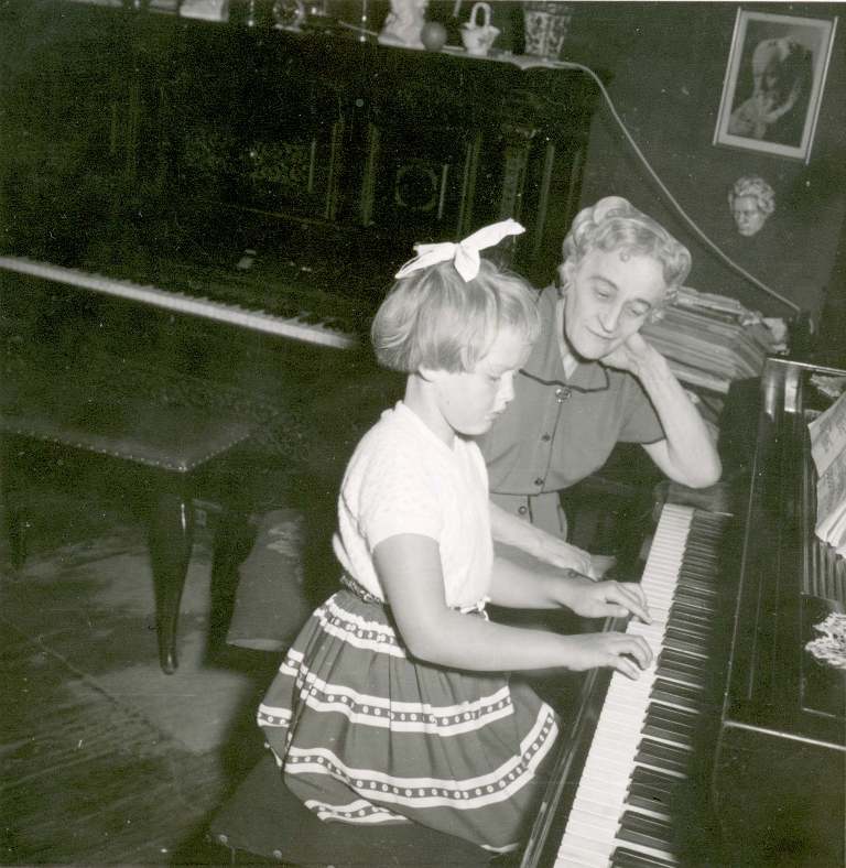 учитель музыки - Лидия Васильевна Смирнова в Норвегии